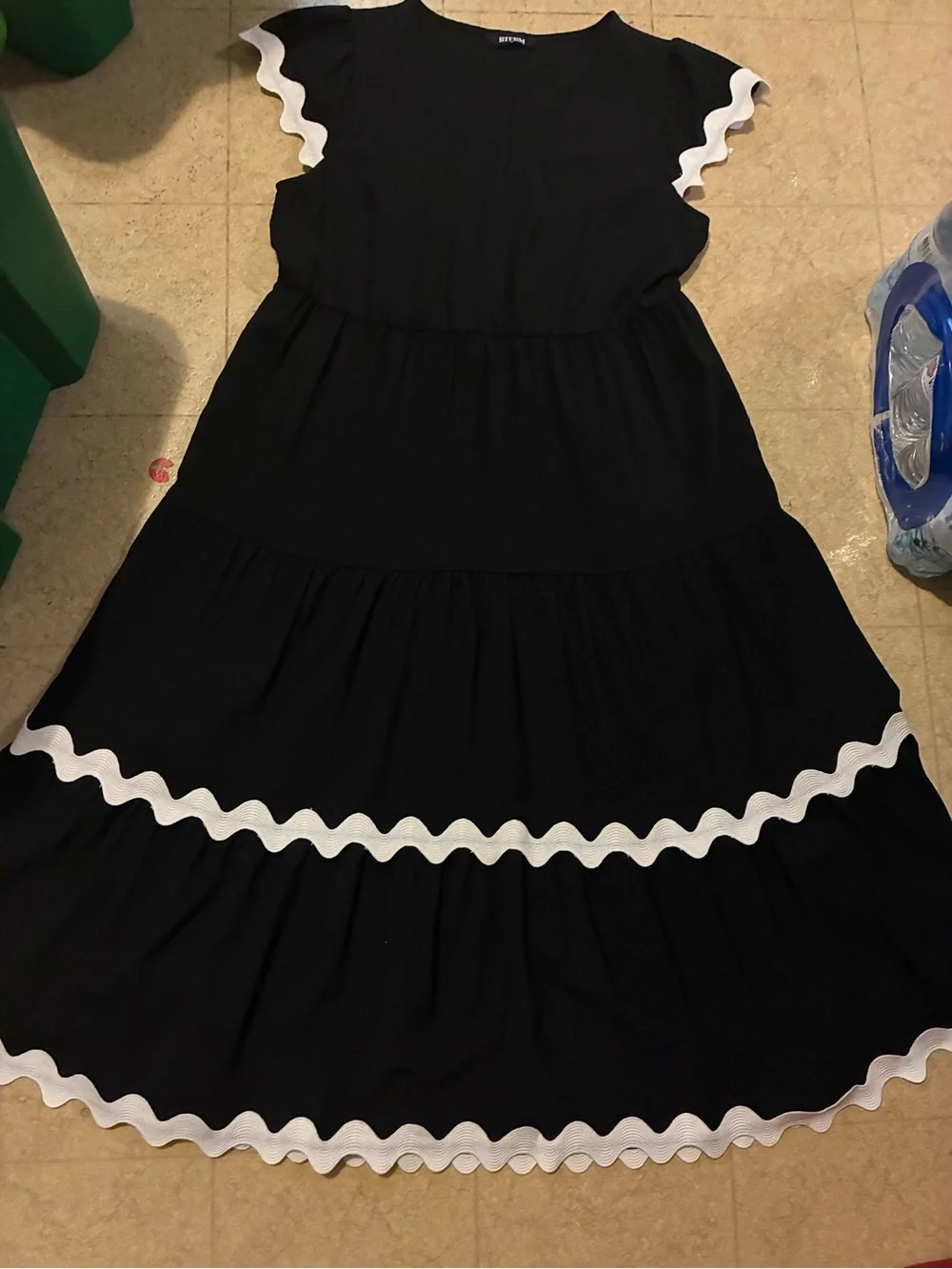 BTFBM Black Contrast Swirl Tiered black Maxi Dress size Small